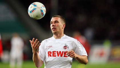 九游体育下载链接-森林狼组织球迷夜骑，宣传环保出行，森林狼kg