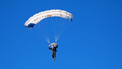 九游网游官网-《彩虹六号》赛事观众团队意识：团队协作与战术执行的重要性，彩虹六号 战队